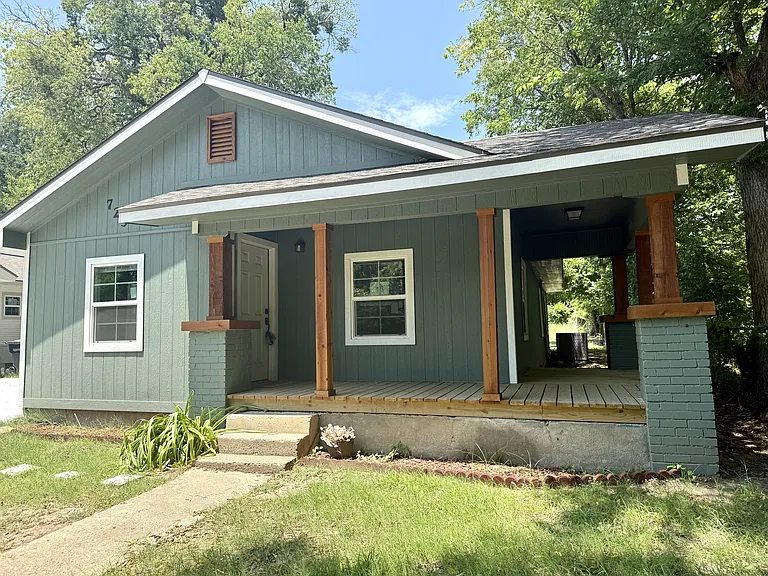 723 Roff St NE — Photo 31