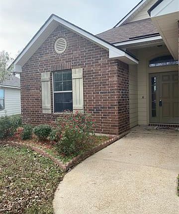 2nd image of 3231 Grand Lake Dr