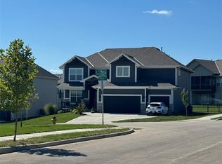 19213 W 114th Ter, Olathe, KS 66061