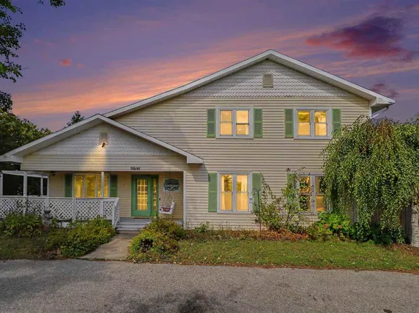 6141 S Old 31 Rd, Charlevoix, MI 49720