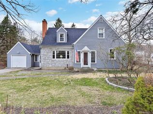 1319 Huntington Tpke, Trumbull, CT 06611