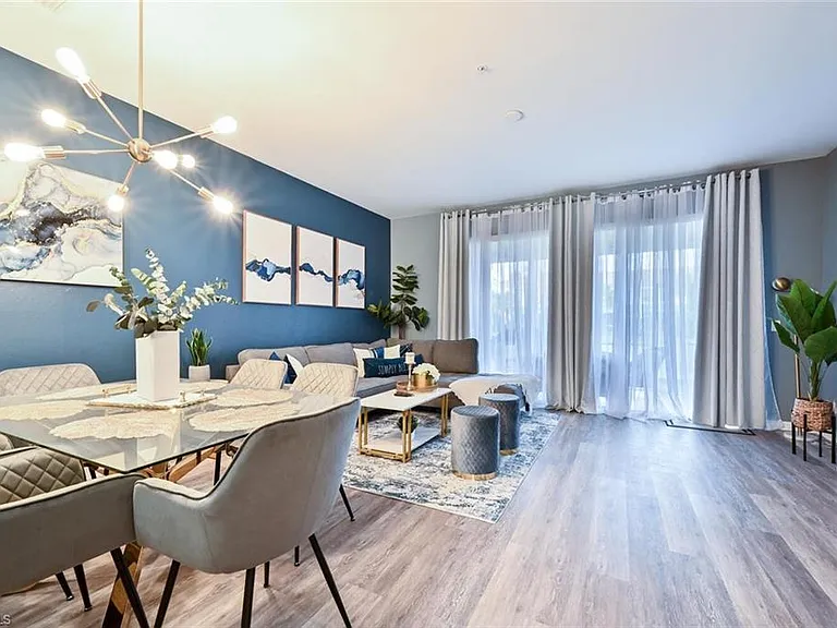 981 Hampton Cir #119 — Photo 3