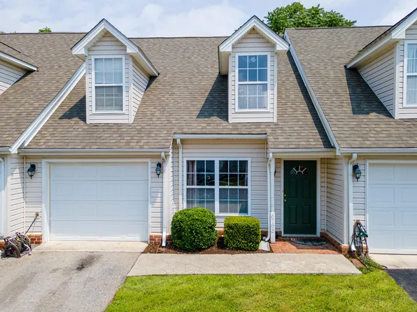 6785 Woodcreeper Dr, Roanoke, VA 24019