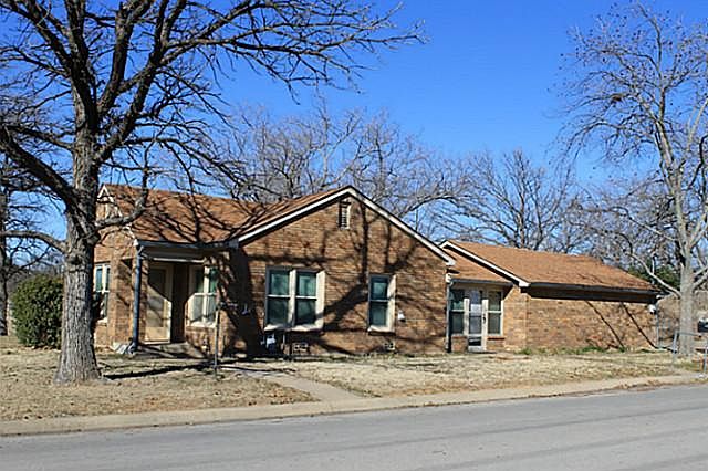 1st image of 745 Ella Ct