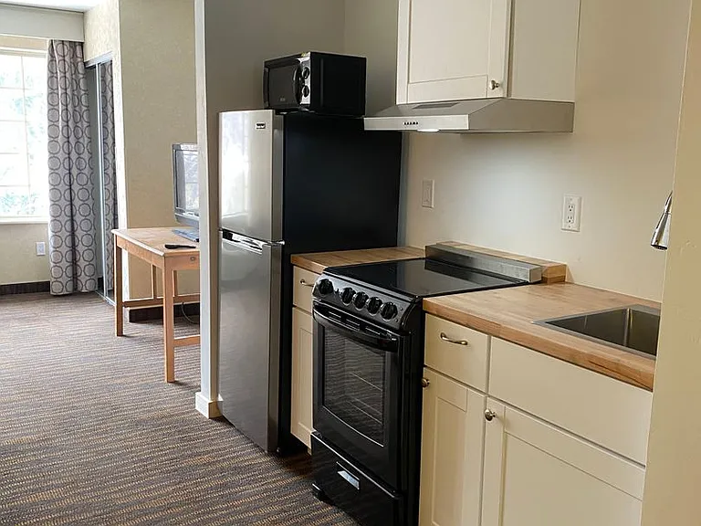 Ski Town Apartments — Photo 54