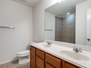 929 Glenndon Dr, Fort Worth, TX 76120
