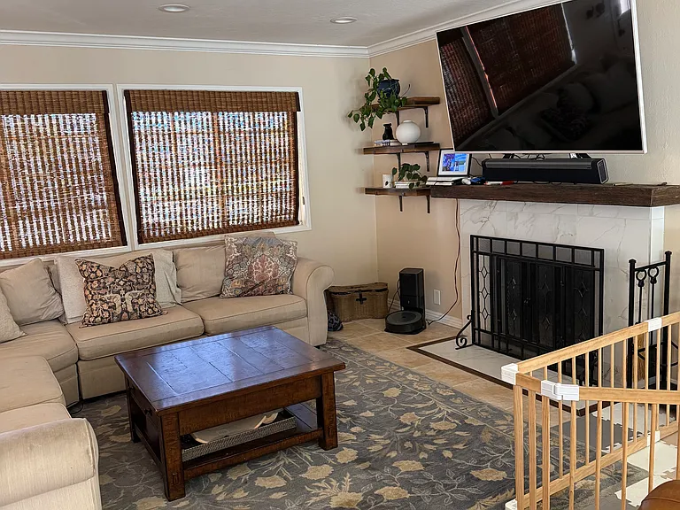 1180 Bismark Way — Photo 4