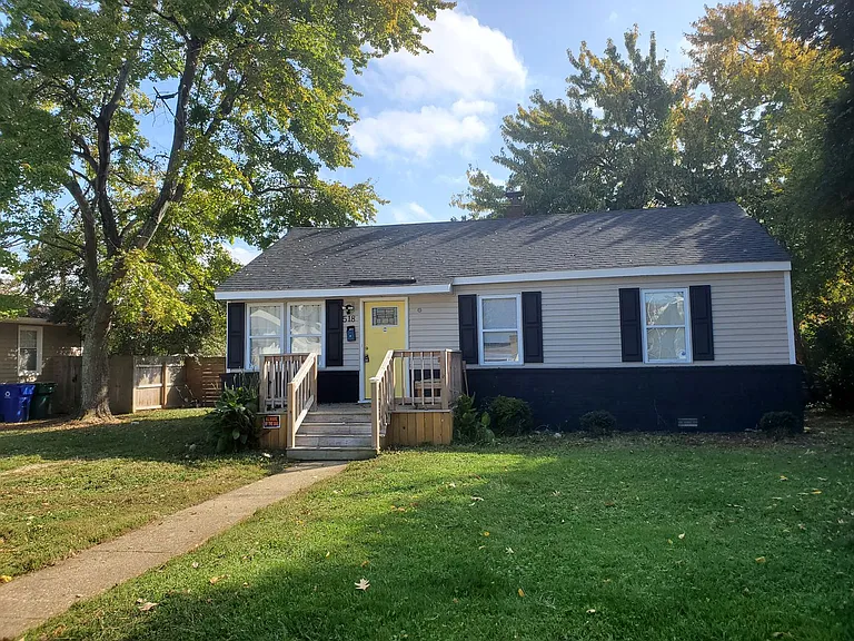 518 Randolph Rd — Photo 5