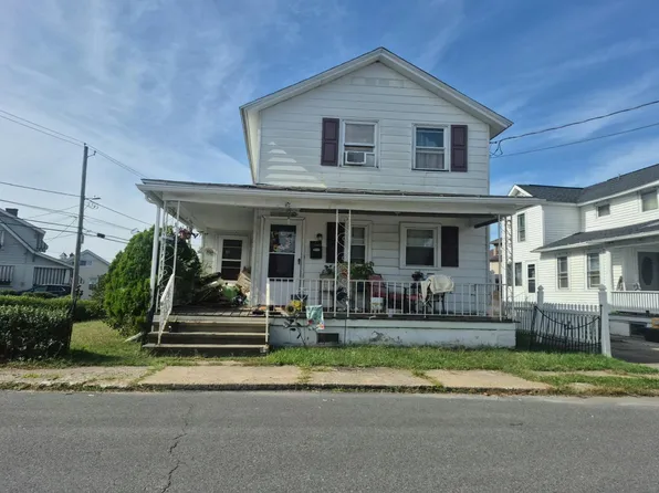 403 Simpson St, Peckville, PA 18452