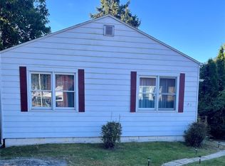 1212 Windermere Dr, Willoughby, OH 44094