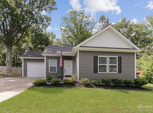 5326 Pine Dr, Charlotte, NC 28269