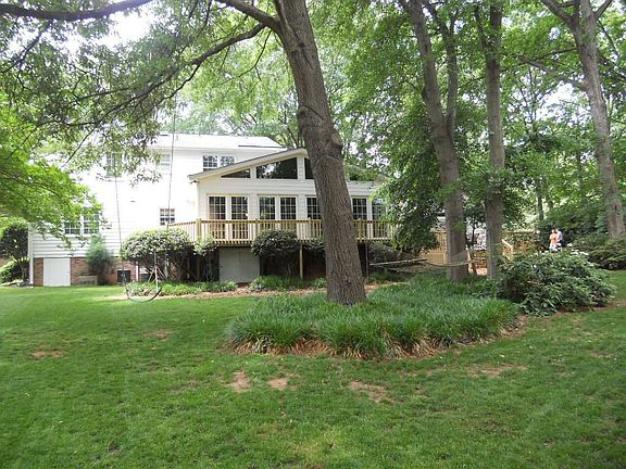4th image of 11 Bridgeton Ct