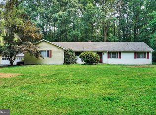 5778 Woods Rd, Stewartstown, PA 17363