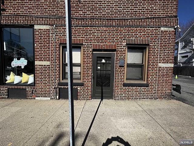 2nd image of 117 S Washington Ave #0