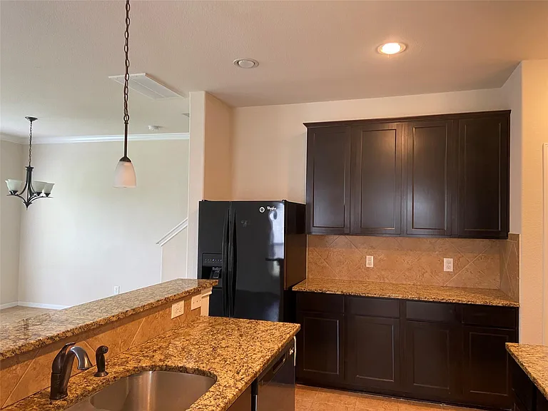 16003 Thornbill Ln — Photo 7