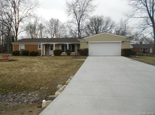 32211 Bonnet Hill Rd, Farmington Hills, MI 48334
