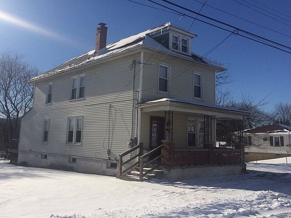 3rd image of 938 Hill St