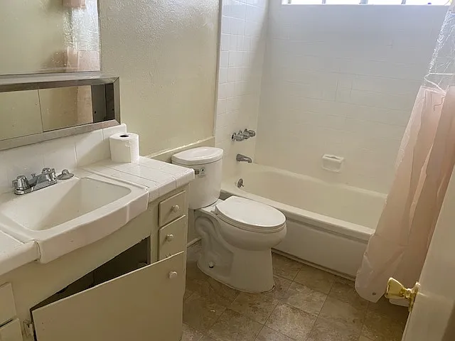 14011 Sherman Way — Photo 5