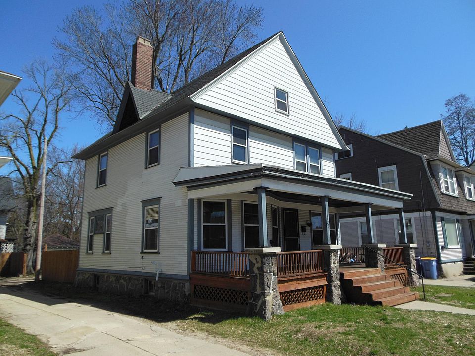 1st image of 1159 Lake Dr SE