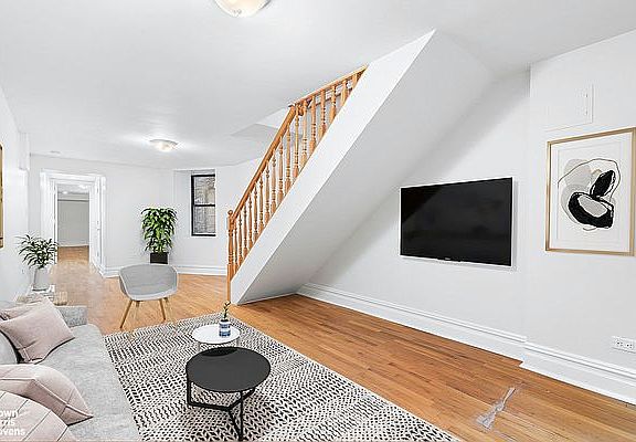4th image of 11 1/2 84th St #1B