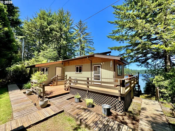 3226 S Tenmile Lk, Lakeside, OR 97449