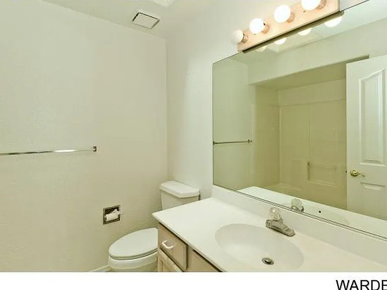 3250 Osborn Dr #A — Photo 17