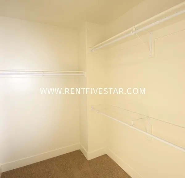 2475 Gathe Dr #B — Photo 13