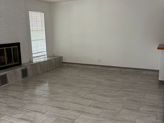 5th image of 213 E Castellano Dr