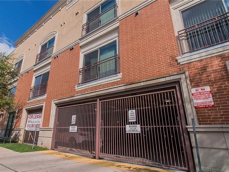 1401 E 4th St #306 — Photo 13