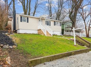 35 Orchard Dr, Vernon, NJ 07462