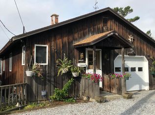 76 Shore Dr, Pittsfield, MA 01201