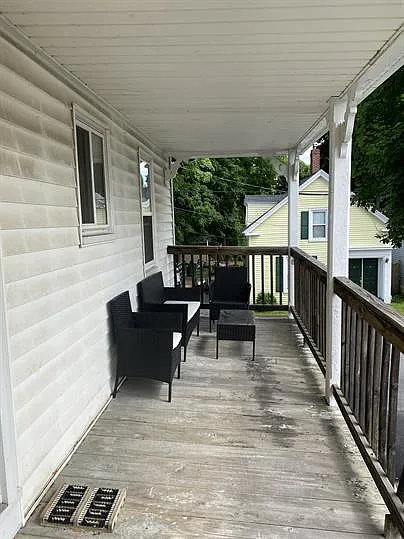 296 Turner St — Photo 26