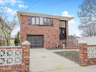 162 Sand Ln, Staten Island, NY, 10305