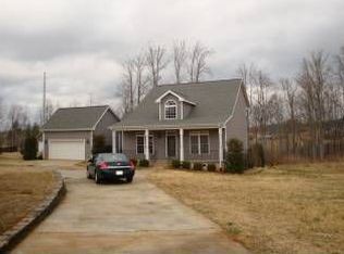 210 Aqua Cove Ct, Inman, SC 29349