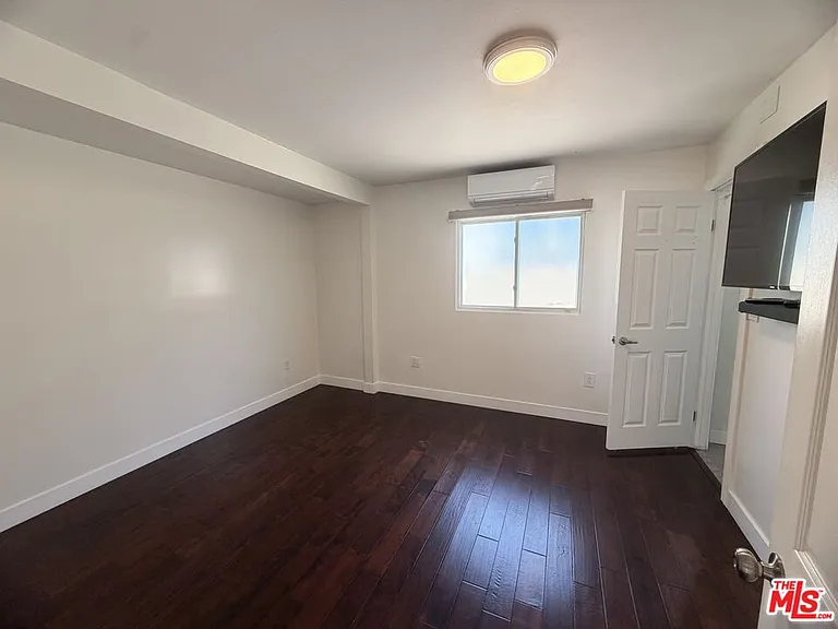 10103 Washington St — Photo 4