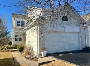 319 Normandie Dr, Sugar Grove, IL 60554