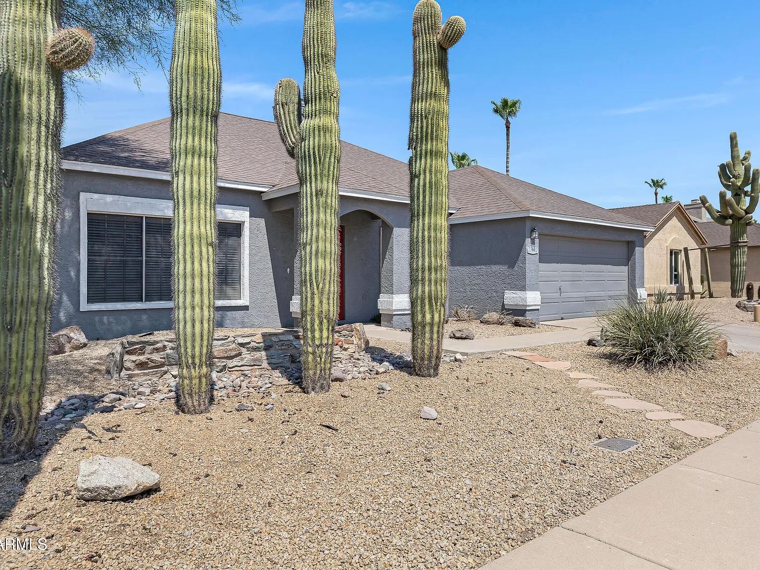 4 bed, 2.5 bath, 2420 sqft, $2,500 — Photo 3