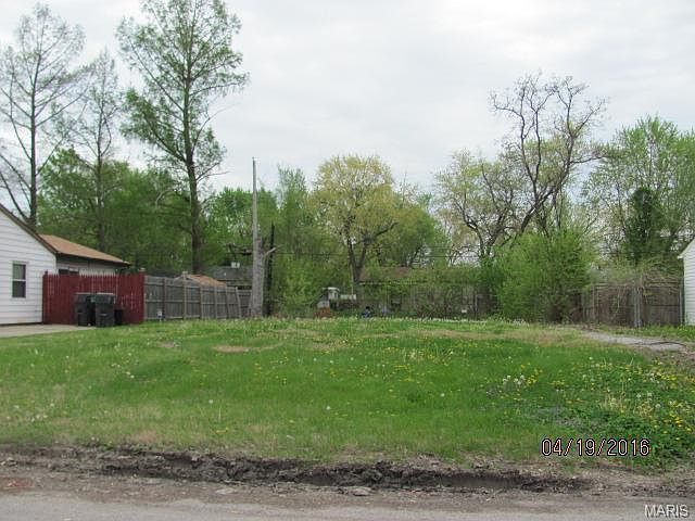 1st image of 516 Saint James Ln