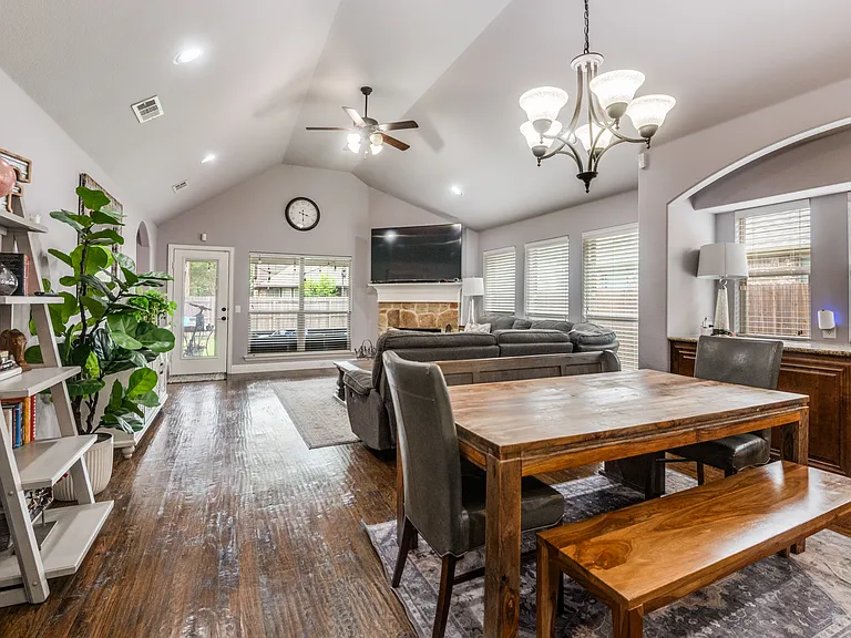 4312 Poppy Dr — Photo 4