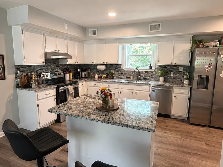1115 Missionwood Ln — Photo 10