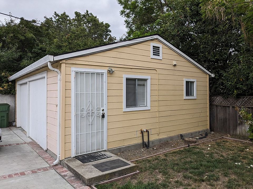 1st image of 1085 Portola Ave #B
