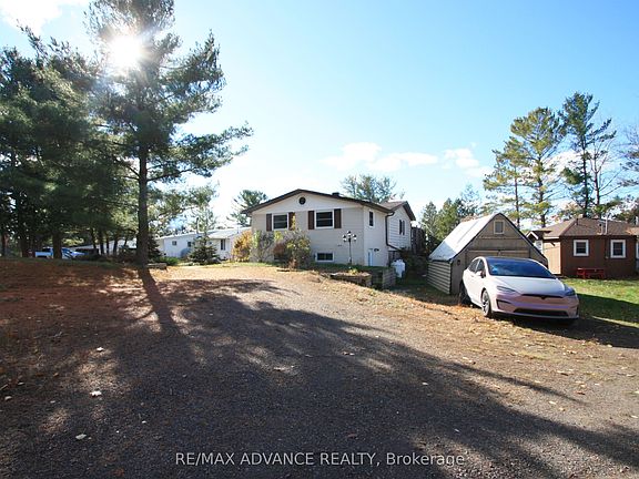 3rd image of 77 Rockview Rd