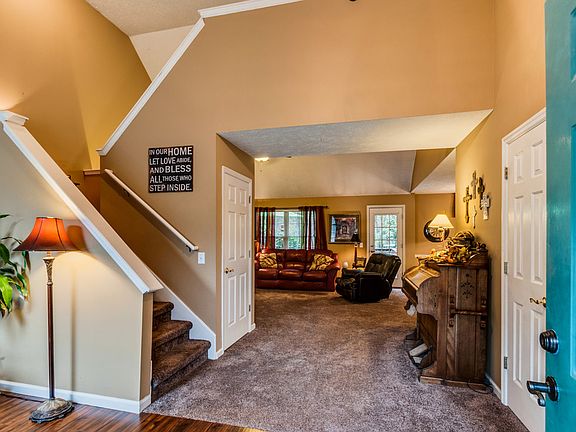 5th image of 1112 Poplar Hollow Dr