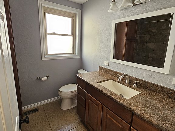 4th image of 474 N Corona St