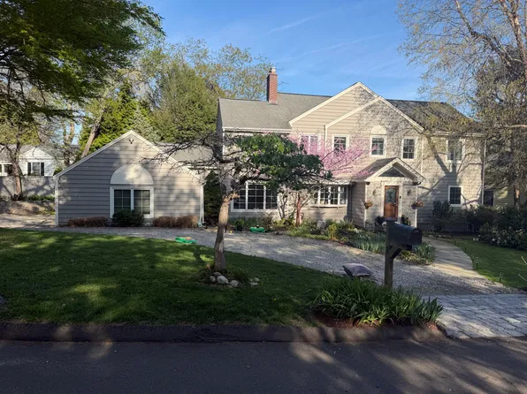 3 Old Wagon Rd, Old Greenwich, CT 06870