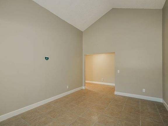 4th image of 15004 Sunglow Ct