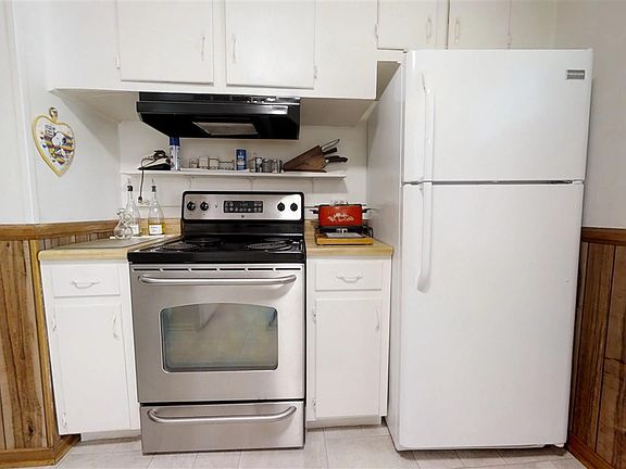 4th image of 7432 W Lake Dr