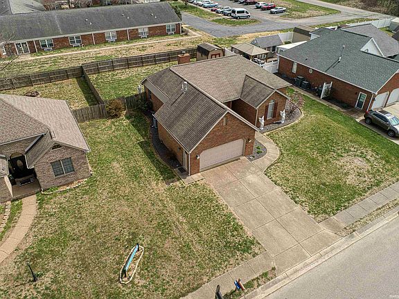3rd image of 5944 Willow Brook Ct
