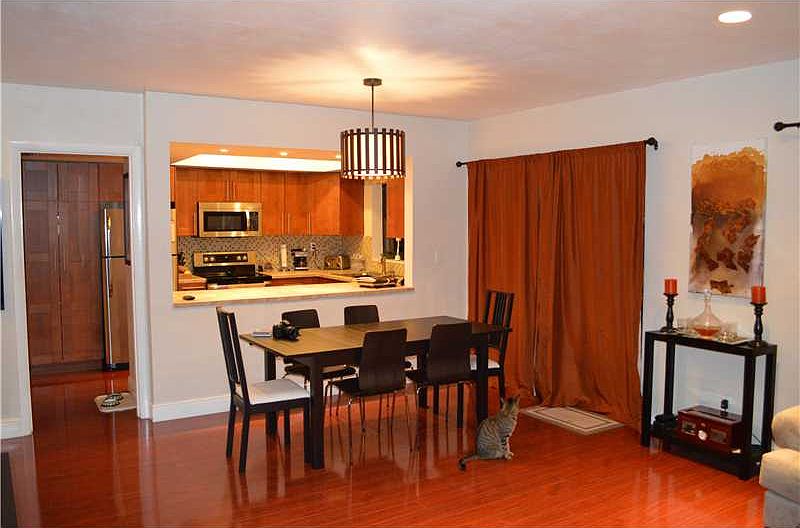 2nd image of 7449 Twin Sabal Dr