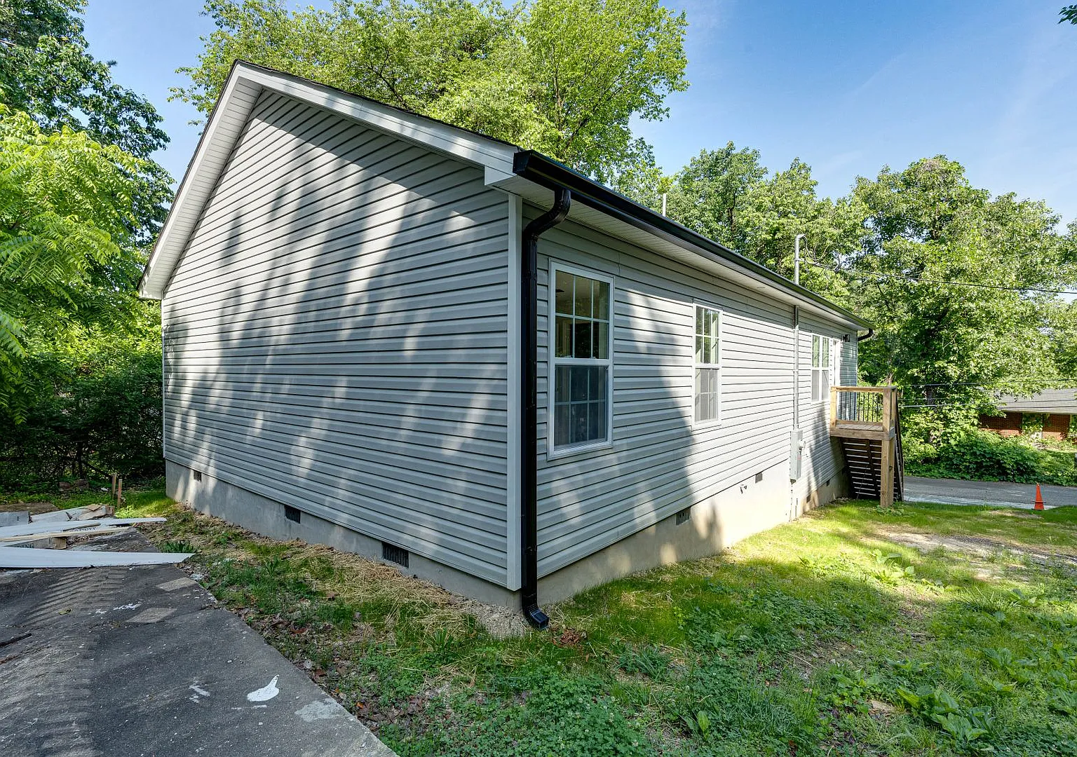 720 East Ave. — Photo 2